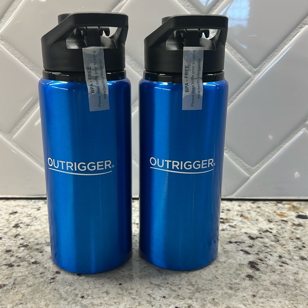 2 New Outrigger resorts Kauai water bottles